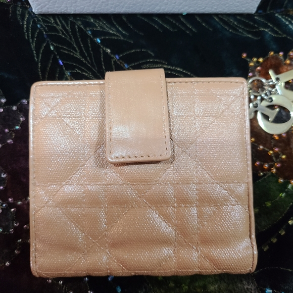 Dior Lady Dior Cannage wallet - Picture 8 of 13